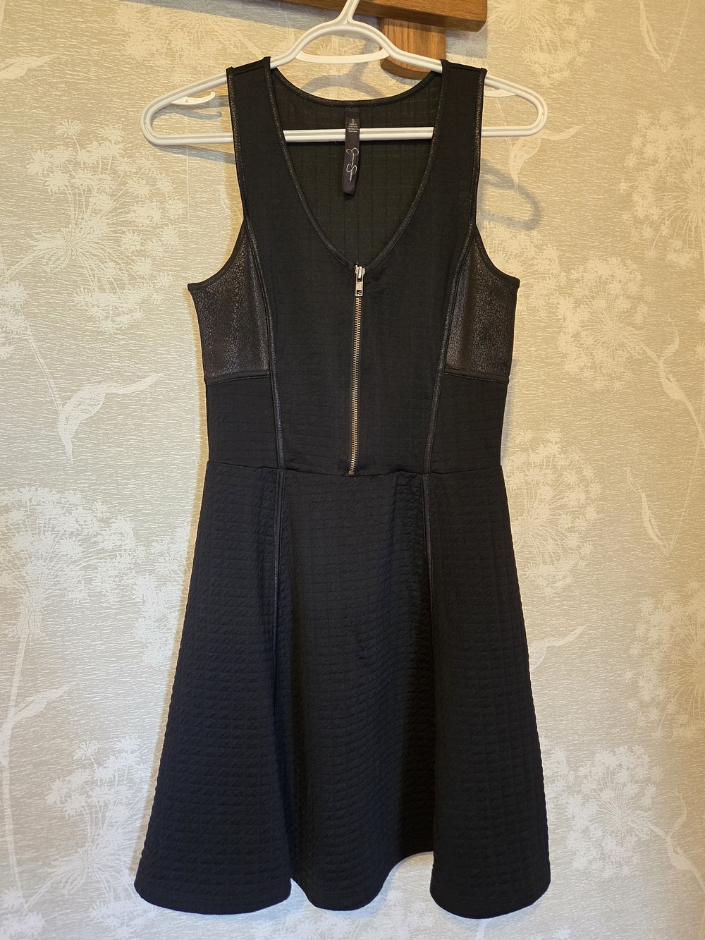 Jessica Simpson Black Sleeveless Zip-Front Fit-and-Flare Dress